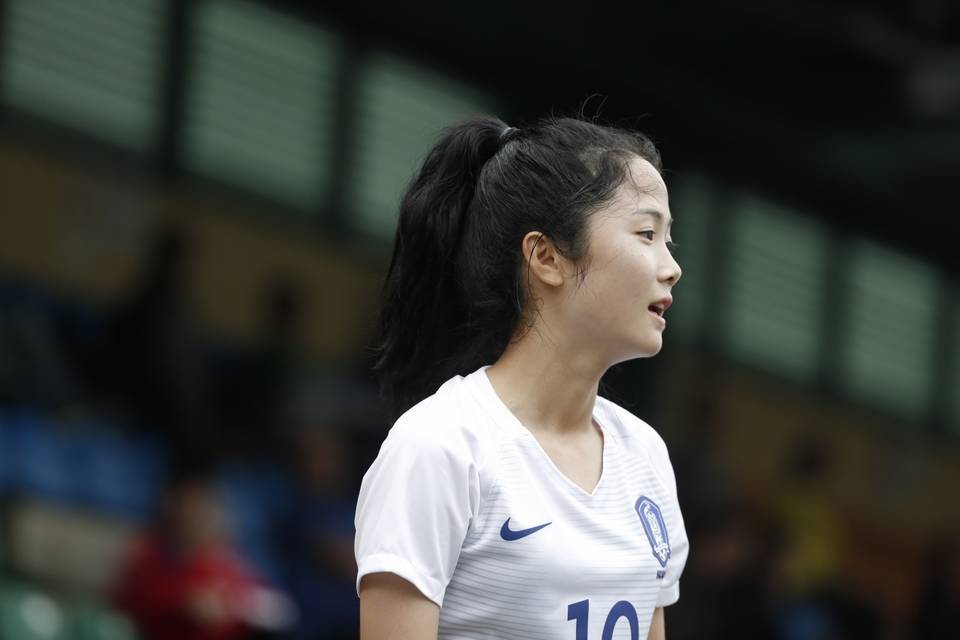 弹壳与香水